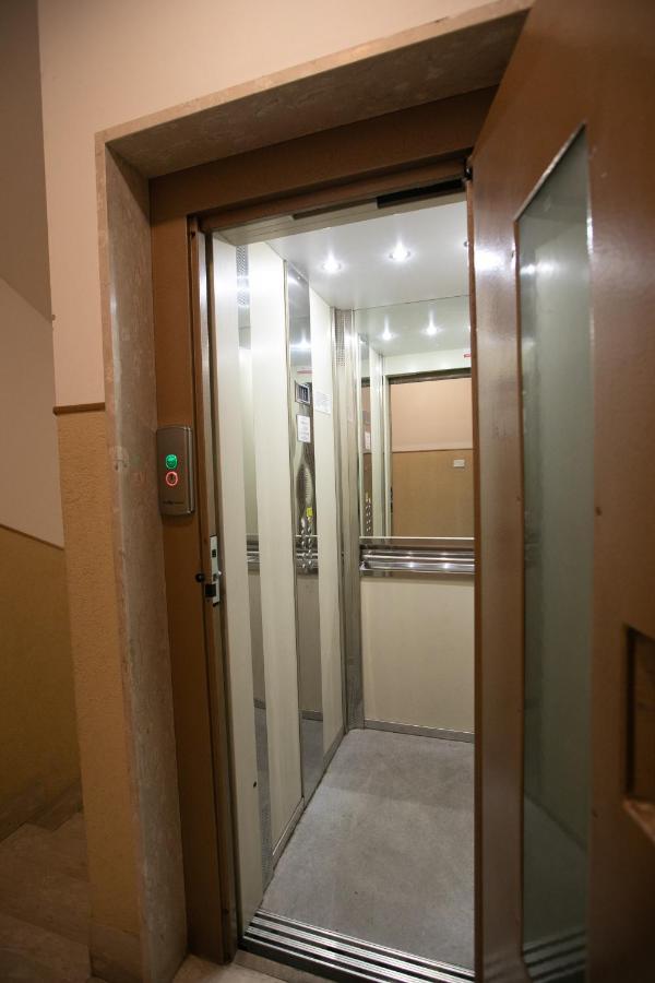 Mirea'S Rooms Ascoli Piceno Exteriér fotografie